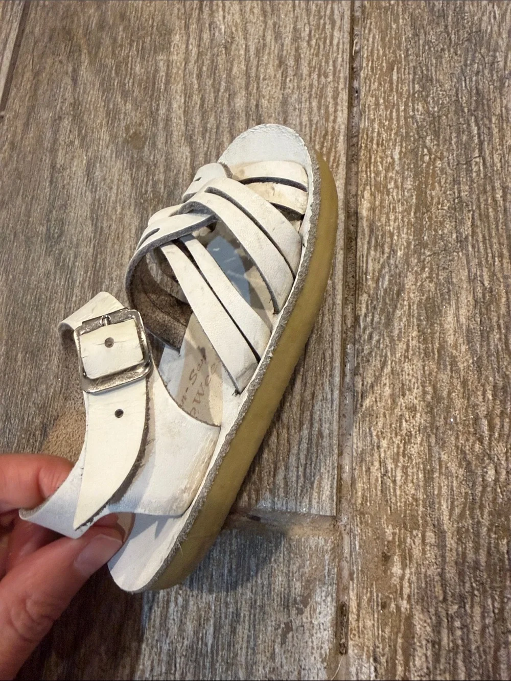 Sun San strap wees white sandals baby size 4